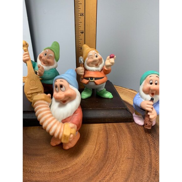 Disney Seven Dwarfs Musical Band Figurine Set by Sri Lanka - Picture 13 of 13